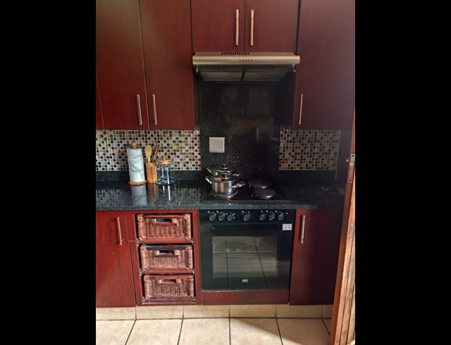 3 BEDROOM HOUSE FOR SALE IN CLOVERDENE